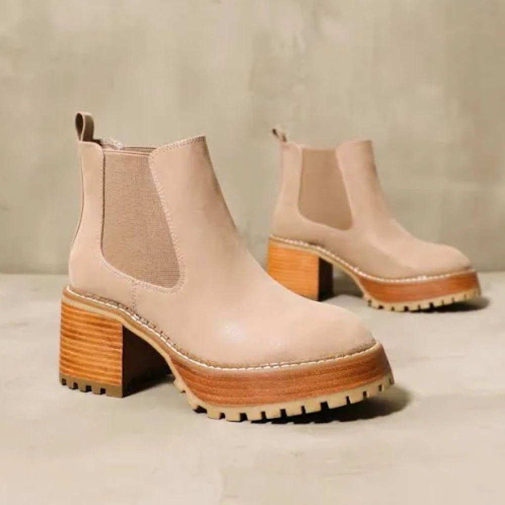 Mia Sole Obsession Alejandro Chelsea Women's Boots Platform Size 8.5 NWOT Stone